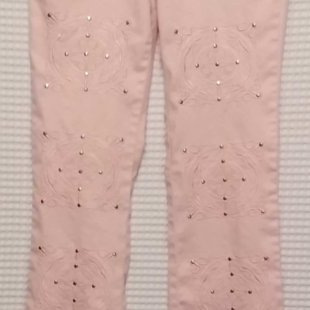 4/$20 CLOSET CLOSING  PINK SILVER STUDDED JEANS